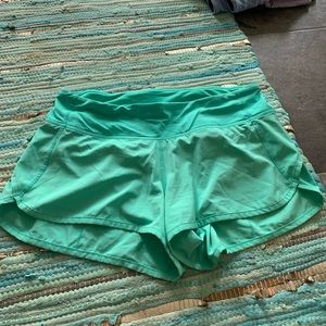 Lululemon speed shorts size 6